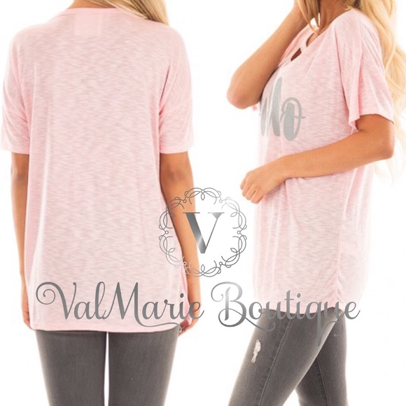 Graphic choker neck tshirt - Picture 3 of 4